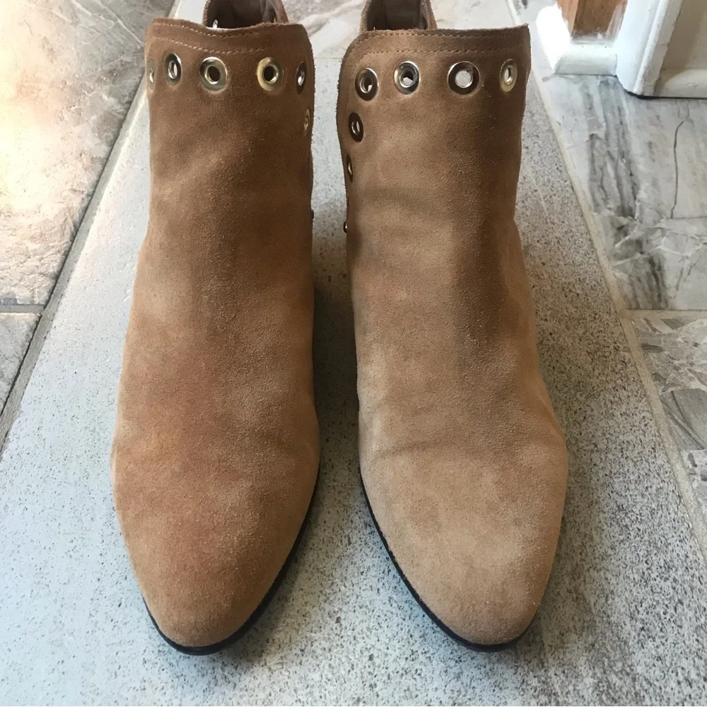 Sam Edelman Rubin Tan Brown Suede Grommet Booties, Size 9.5 Women.
